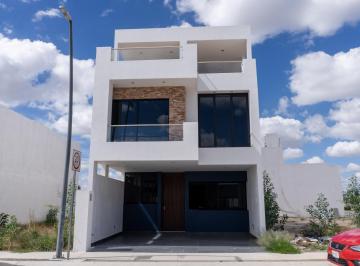 Casa · 289m² · 4 Recámaras · Casa en Fraccionamiento Catania Spazio