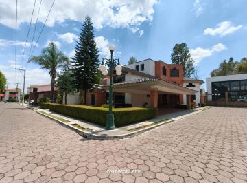 Casa · 729m² · 6 Recámaras · 8 Estacionamientos · Casa en Venta, San Pedro Cholula, Puebla
