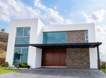 Casa de 4 habitaciones, Morelia · Residencia en Venta Dentro del Club de Golf Tres Marías, Morelia, Michoacán