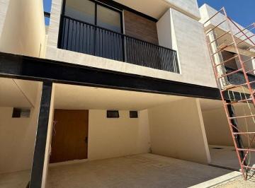 c1cdfd343389c5f05bc279180723e0671b3785c0daed8023a7627d496b1395b8 · Casa en Venta en Temozón Norte de Dos Habitaciones