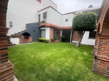 Casa · 310m² · 6 Recámaras · 2 Estacionamientos · Casa en Venta, Tlalpan, Ciudad de México