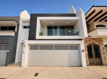 Casa · 342m² · 3 Recámaras · 2 Estacionamientos · Casa en Venta en Costa de Oro Boca del Río Veracruz