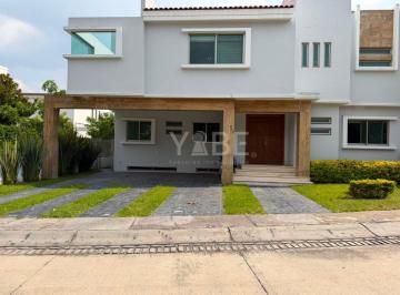 Casa de 4 habitaciones, Zapopan · Casa en Venta Valle Real | San Guillermo