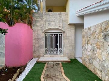 96619b8d05de6cee283c75e381f4c4c96ec8b40c0bebfe8e0edf60b0e51eeeff · Casa en Venta en Monterreal Merida