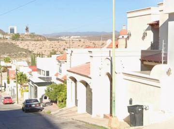 Casa de 4 habitaciones, Chihuahua · !inversión Patrimonial con Plusvalía Blindada en Lomas Altas, Chihuahua!