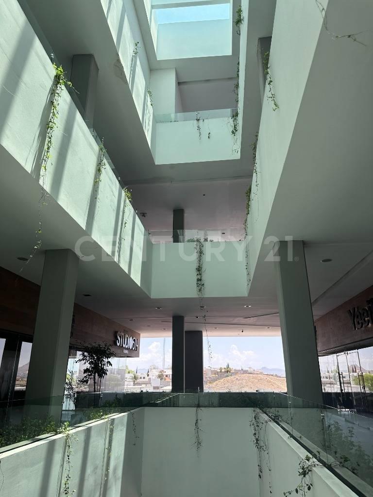 Renta Terraza en Periferico Juventud en Torre Highsq
