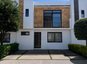 Casa · 130m² · 3 Recámaras · 2 Estacionamientos · Casa en Venta Los Robles, El Condado
