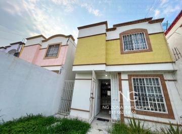 Casa de 3 habitaciones, Guadalupe · Rento. Casa Morena en Guadalupe, Fracc Privado, Frente Al Parque.