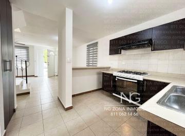 Casa de 3 habitaciones, Guadalupe · Rento. Casa Morena en Guadalupe, Fracc Privado, Frente Al Parque.