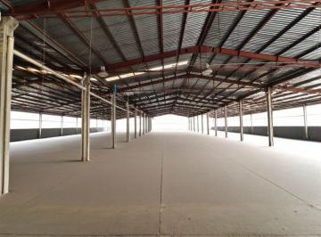 Nave industrial , Tlalnepantla de Baz · Bodega en Venta de 4,283 m² en Tlalnapantla, Cuenta con Patio y Estacionamiento