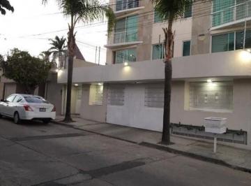 Departamento · 118m² · 3 Recámaras · 2 Estacionamientos · Departamento Amueblado en Renta Fracc. Jardines del Moral, León, Gto.
