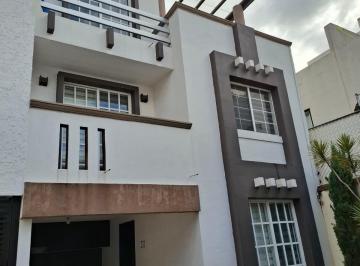 Casa · 145m² · 3 Recámaras · 2 Estacionamientos · Casa - Lomas Estrella