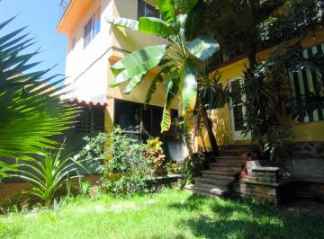 Casa de 6 habitaciones, Cuernavaca · Venta de Casona en Club de Golf Cuernavaca, Morelos