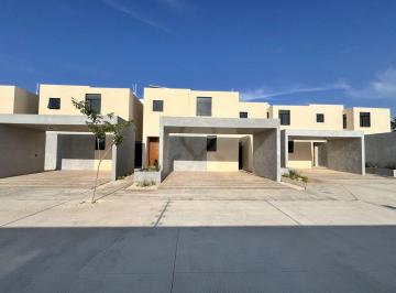 Casa en condominio · 158m² · 3 Recámaras · 2 Estacionamientos · Casa en Condominio en Renta en Pueblo Dzitya
