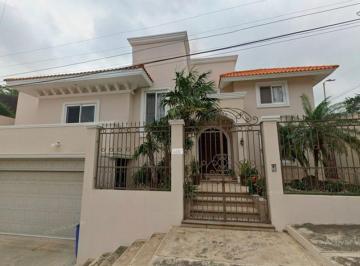 Casa de 5 habitaciones, Tampico · Casa en Venta en El Charro, Tampico, Tamaulipas.