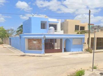 Casa de 4 habitaciones, Mérida · Casa en Venta: C. 97 481, 97246 Mérida, Yuc.