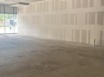 Local comercial · 131m² · Renta Local de 131 m² en Plaza The Village At La Rioja en Carretera Nacional Monterrey Zona Sur