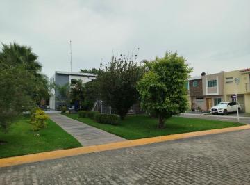 Casa de 3 habitaciones, Tlajomulco de Zúñiga · Casa en Venta Frente Al Parque en Casa Fuerte | Fraccionamiento Fortaleza