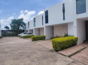 Casa · 120m² · 2 Recámaras · 2 Estacionamientos · Impecable Townhouse en Renta en Montebello
