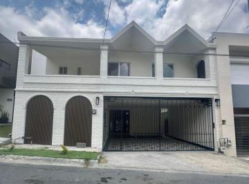 Casa de 4 habitaciones, Monterrey · Casa en Renta en del Paseo Residencial Monterrey