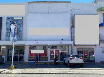 Local comercial · 280m² · 4 Estacionamientos · Local en Renta Sobre Av en García Ginerés