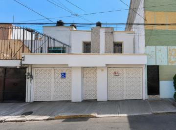 Casa de 3 habitaciones, Iztapalapa · Casa de 130 m² con 3 Recámaras en Venta en El Triunfo, Iztapalapa, Ciudad de México.