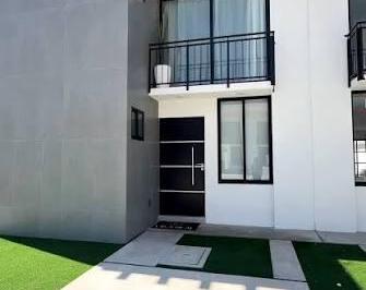 Casa · 3 Recámaras · 2 Estacionamientos · Casa en Renta en Fracc. Villa Real (Heroes)