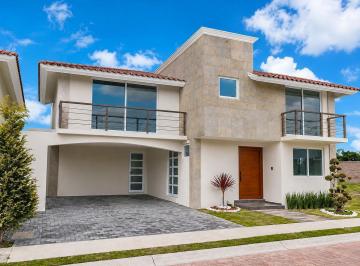 Casa en condominio · 330m² · 3 Recámaras · 4 Estacionamientos · Casa en Venta en Metepec, Residencial Gran Quinta