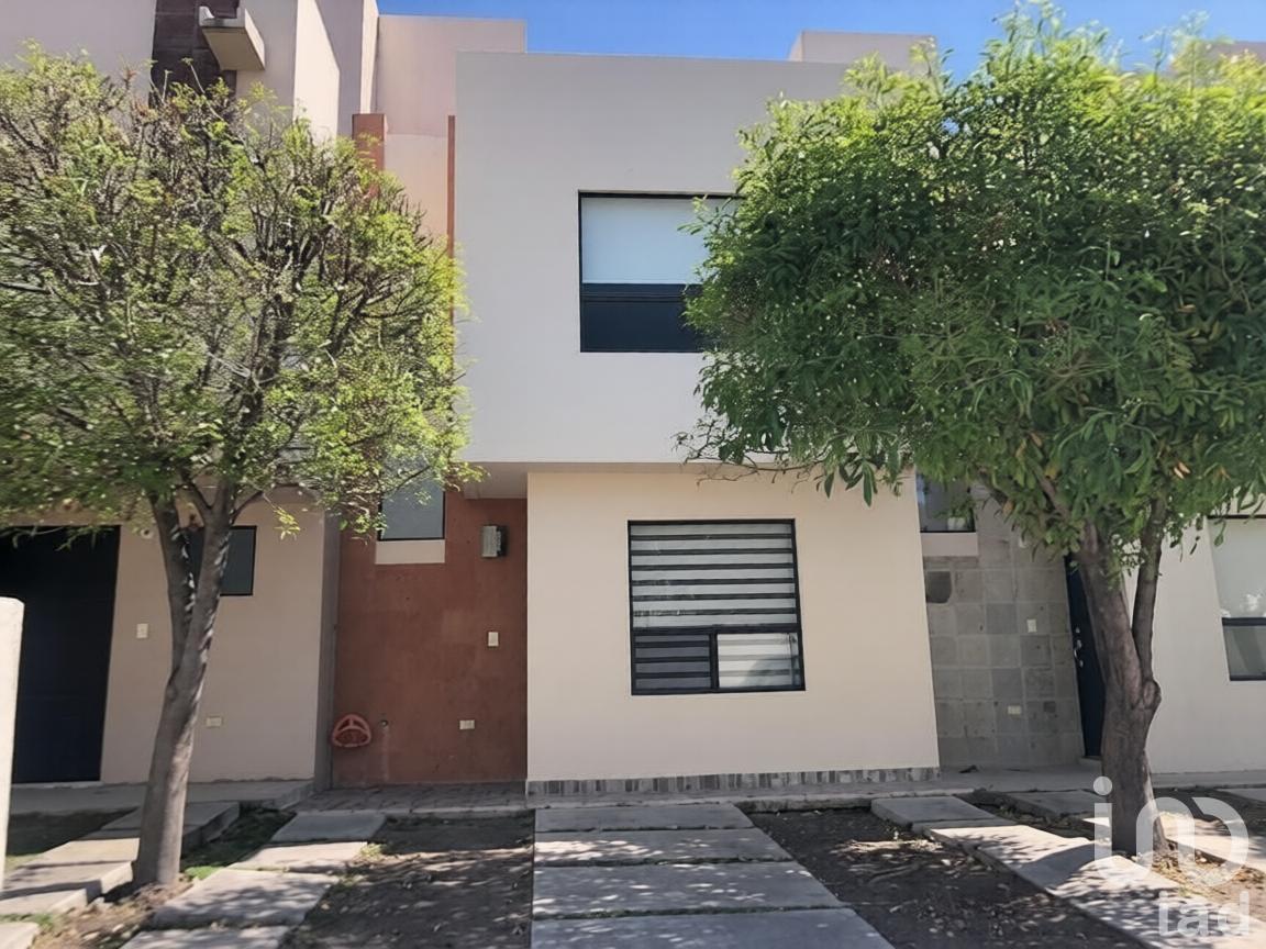 Rental House with Bedroom on Ground Floor