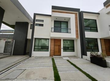 Casa · 161m² · 4 Recámaras · 2 Estacionamientos · Hermosa Casa en Venta en Nuevo Refugio El Marques Queretaro Gih