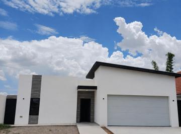 Casa de 3 habitaciones, Aldama · Residencial Leones 1 Planta Terreno de 450 m² Chihuahua