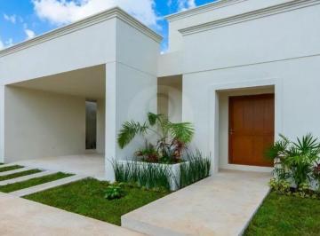 Casa · 170m² · 2 Recámaras · 2 Estacionamientos · Ukum: Casa en Venta en Jardines de Conkal