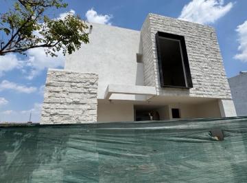 Casa · 195m² · 3 Recámaras · 2 Estacionamientos · Casa - Mayorca Residencial