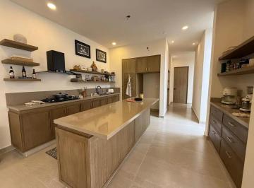 1 · Casa en Venta de un Piso en Cholul Al Norte de Merida