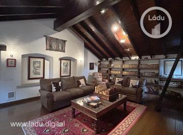 Casa en condominio · 1m² · 4 Recámaras · 8 Estacionamientos · Casa en Condominio Venta Rancho San Francisco con Alberca