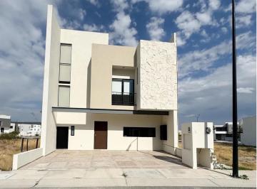 Casa · 270m² · 3 Recámaras · 3 Estacionamientos · Casa en Venta en La Reserva Valle de Juriquilla
