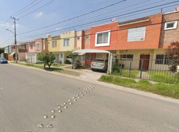 Casa en Venta de 3 habitaciones Santa Cruz del Valle · Venta de Casa Colonia Santa Cruz del Valle Jalisco