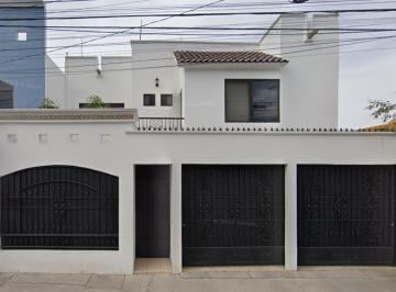 Casa de 3 habitaciones, Aguascalientes · Compra hoy¡Hermosa Casa con Excelente Ubicacion en Montebello Aguascalientes