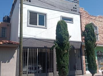 Casa de 4 habitaciones, Tonalá · Casa con Roof, Paneles, Calentador Solar, Aljibe