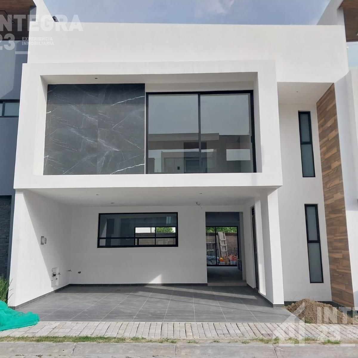 Casa en Venta en Lomas 3, Entrega en Agosto, de Oportunidad