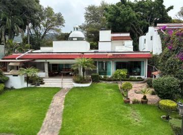 Casa de 5 habitaciones, Cuernavaca · Casa de 815 m² con 5 Recámaras en Venta en Jardines de Ahuatepec