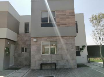 Casa · 75m² · 2 Recámaras · 2 Estacionamientos · Casa en Venta en Valencia El Marques Queretaro Gaa