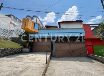Casa · 427m² · 4 Recámaras · 5 Estacionamientos · Casa en Venta en Tlalpan de 4 Recámaras y 5 Estacionamientos