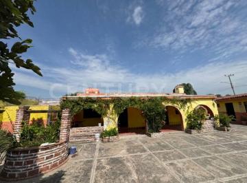 Casa · 273m² · 4 Recámaras · 8 Estacionamientos · Casa en Venta, Jardines de La Calera, Tlajomulco, Jalisco