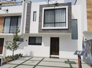 Casa · 126m² · 3 Recámaras · 2 Estacionamientos · Casa en Venta en Zakia Zona Zire El Marques Queretaro Gaa