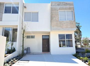 Casa · 147m² · 3 Recámaras · 2 Estacionamientos · Amplia Casa en Venta en Zibata El Marques Queretaro Gaa