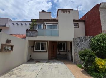 Casa en condominio · 249m² · 3 Recámaras · 2 Estacionamientos · Casa Amueblada en Renta – Campestre La Carcaña - (4)