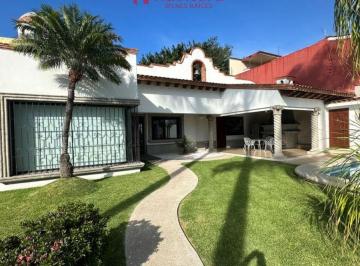 Casa de 8 habitaciones, Cuernavaca · Casa en Venta en Cuernavaca