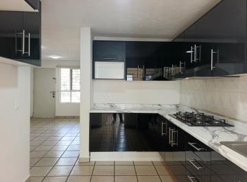 Casa de 3 habitaciones, San Pedro Tlaquepaque · Casa en Venta en Rincón del Bosque – $3,093,000