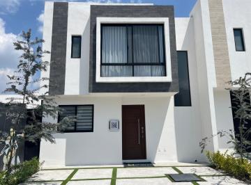Casa · 3 Recámaras · 2 Estacionamientos · Casa en Venta en Paseo Zire 1952 Zire Citadela El Marques